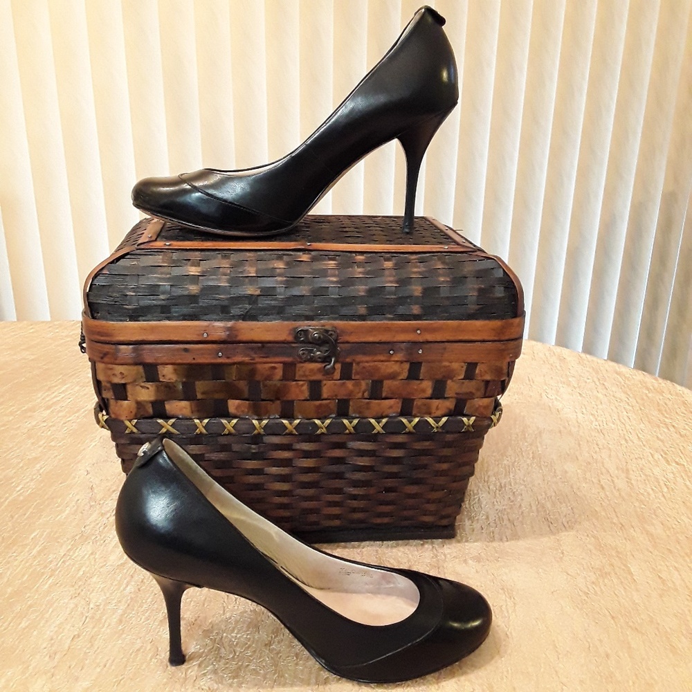 Michael Kors Cap Toe Pumps, Size 7.5